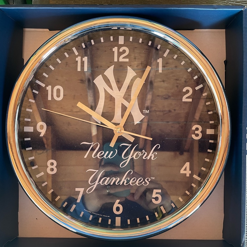 Yankees wall clock